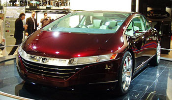 Honda представила потребительский водородный автомобиль 