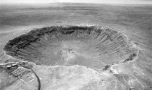 Столкнувшийся с Землей около 50 тыс. лет назад метеорит оставил в Аризоне кратер глубиной до 140 м.