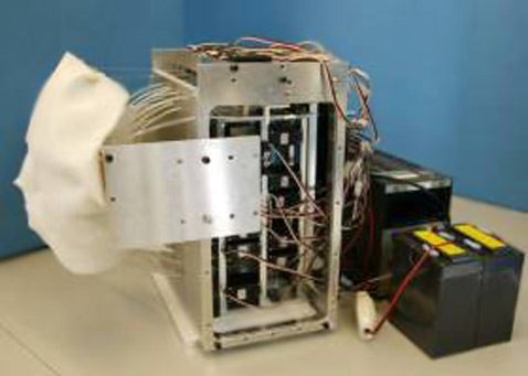 Первый вариант робота-физиономии — WD-0 (2003 год). Судя по названию — 