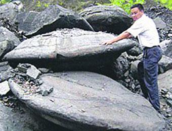 Каменные "летающие тарелки" в Китае