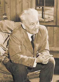 А. Сент-Дьёрдьи, открывший витамин С. В 1937 году получил Нобелевскую премию за работы по окислению, в том числе за открытие аскорбиновой кислоты.
