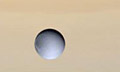 NASA на Сатурне. Часть 8: луч Миры высветил следы спирали