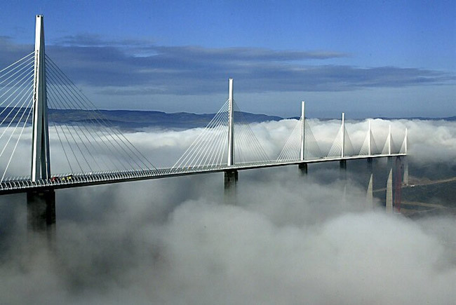 Самый высокий мост мира - Millau Viaduct