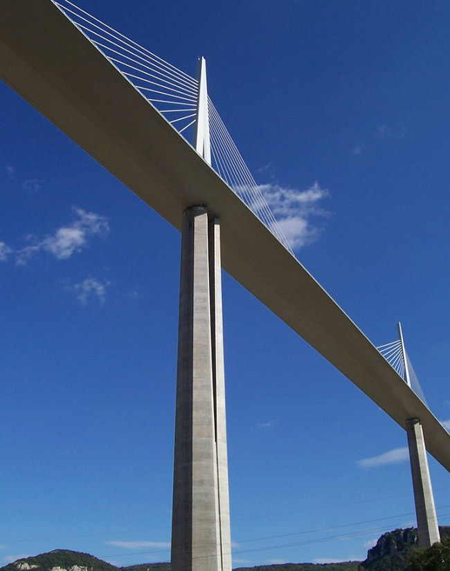 Самый высокий мост мира - Millau Viaduct