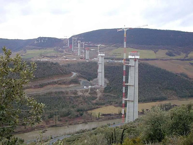 Самый высокий мост мира - Millau Viaduct